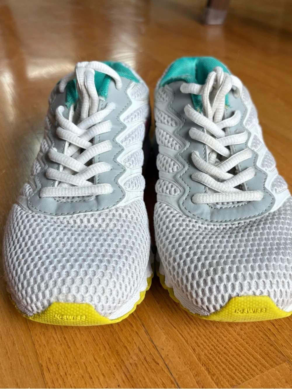 K-Swiss Tubes Sneakers shoes Comfort 200 Neon Pink Teal Youth Girls Size 3.5Y